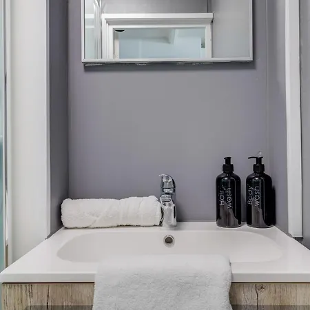 78 M2 Luxe Bos Welness Private Barrelsauna And Hottub And Airco Voorthuizen