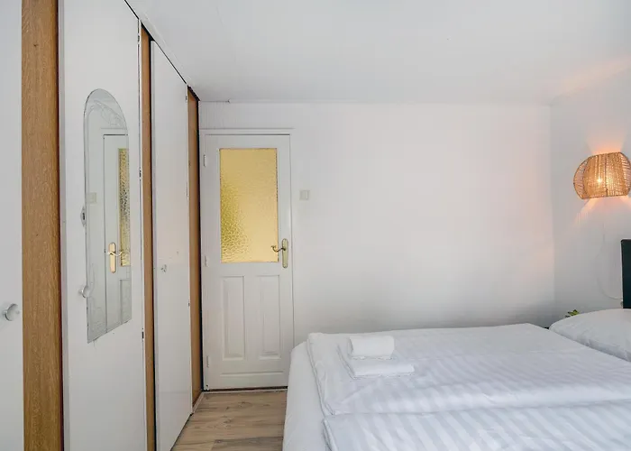 78 M2 Luxe Bos Welness Private Barrelsauna And Hottub And Airco Voorthuizen