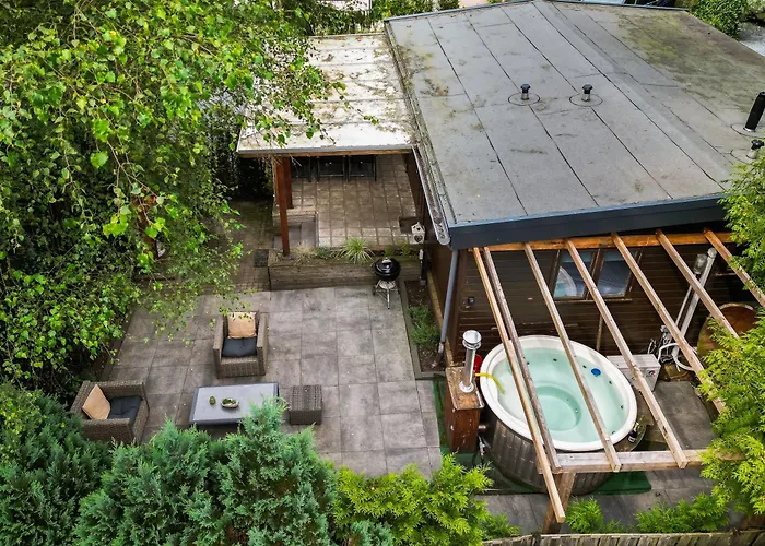 Casa de Férias 78 M2 Luxe Bos Welness Private Barrelsauna And Hottub And Airco